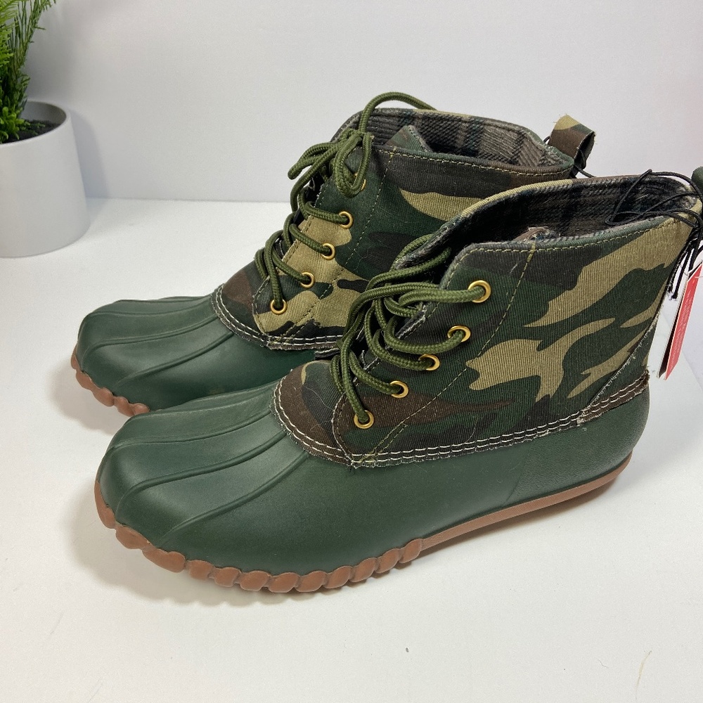 NWT Henry Ferreira camo boots